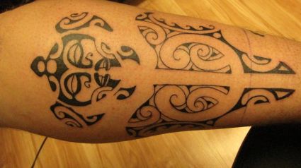 Maori Tattoos On Leg